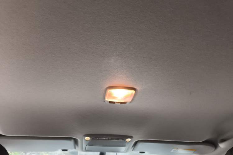 Used Nissan Navara 2017 2.5L Automatic 2WD Luxury Edition QR25
