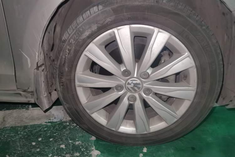 Used Volkswagen Sagitar 2014 Revised Version 1.4TSI Manual Luxury Edition
