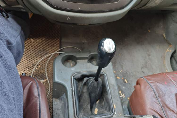 Used FORTHING Lingzhi 2013 M3 1.6L 7-seat Standard Model