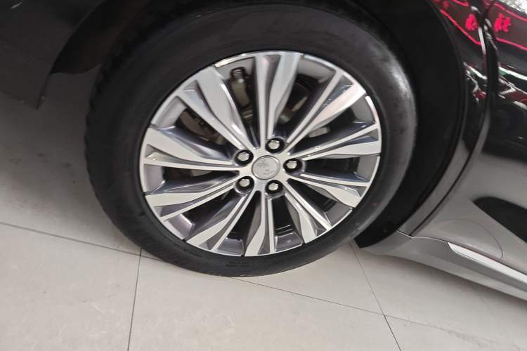 Used Hongqi E-QM5 2022 431 km Charge & Enjoy Edition Exterior 5