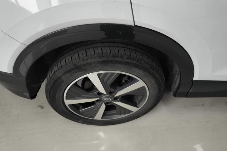 Used Audi Q2L e-tron 2019 Q2L e-tron Pure Electric Smart Enjoyment Model Right Rear Wheel Hub