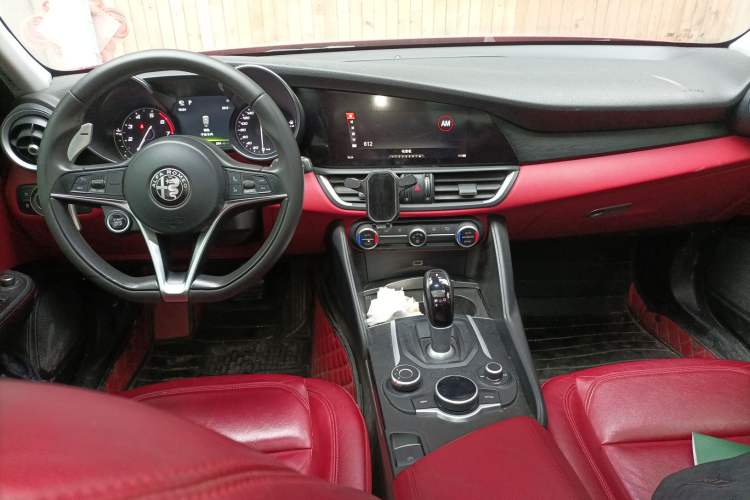 Used Alfa Romeo Giulia 2017 2.0T 280HP Luxury Edition