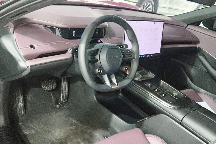 Used Xiaomi Auto SU7 2024 Rear-Drive Long-Range Intelligent Driving Version