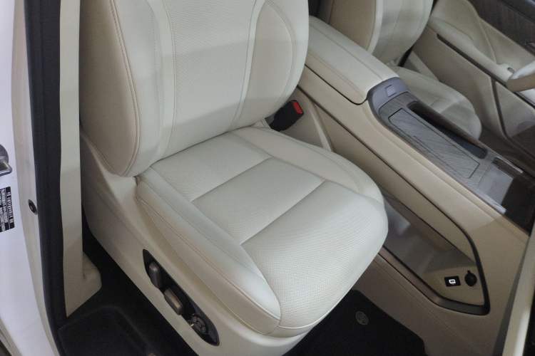 Used Wey Gaoshan 2025 Four-Wheel Drive Alpine 8