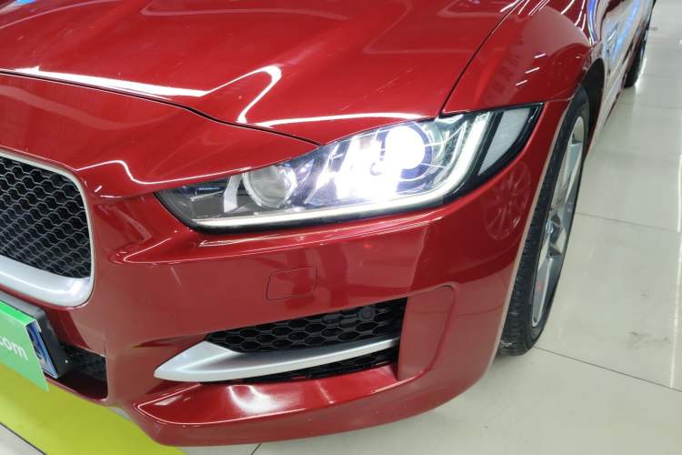 Used Jaguar XE 2015 2.0T 200 PS R-Sport
