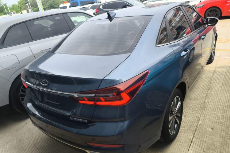 Used Ford Escort 2021 1.5L Automatic Diamond Edition
