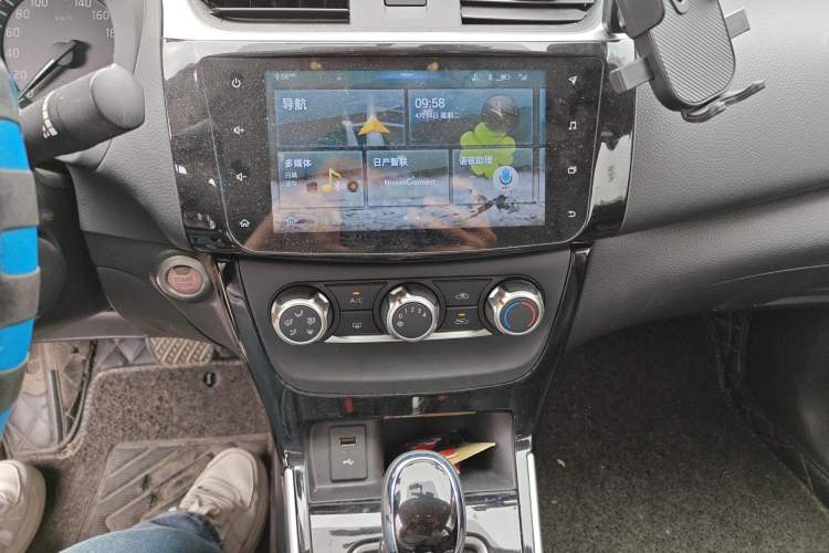 Used Nissan Sylphy 2019 1.6XV CVT Smart Connect Luxury Edition China V Standard Audio And AC Panel