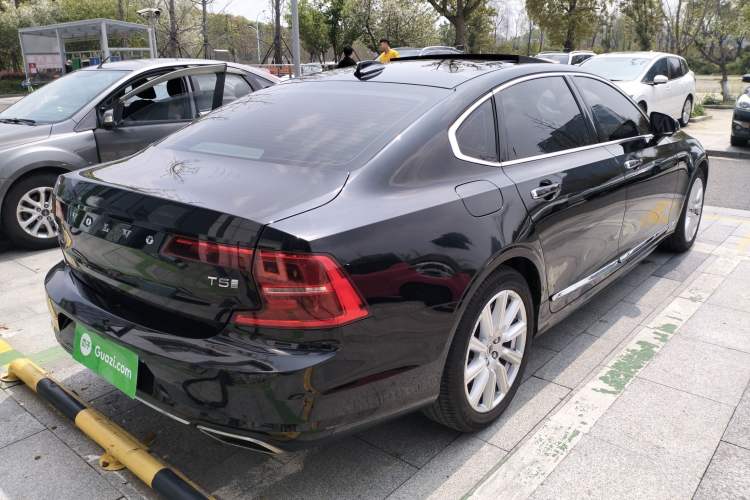 Used Volvo S90 2020 Facelifted T5 Zhiyi Luxury Edition