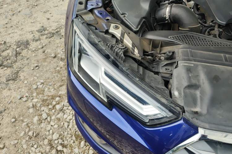 Used Audi A4L 2019 40 TFSI Fashion Version China V Right Front Headlight