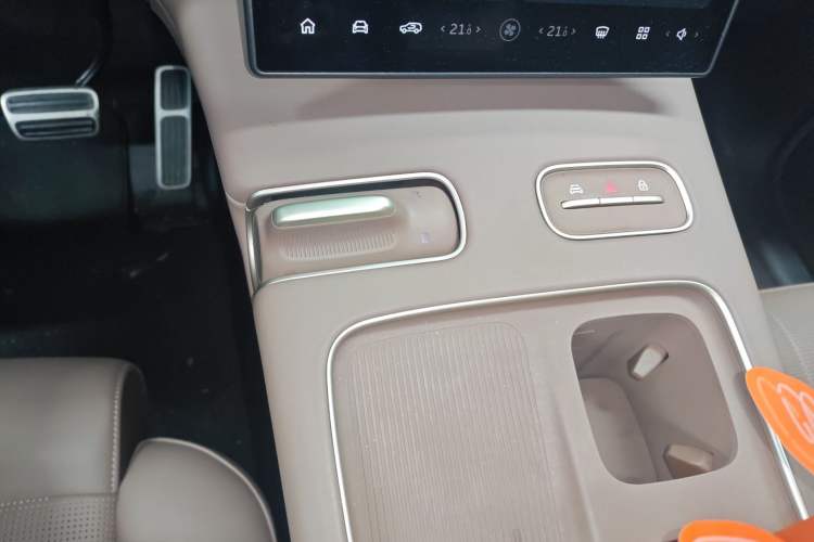 Used Nio ES8 2024 100kWh Signature Edition Gear Lever