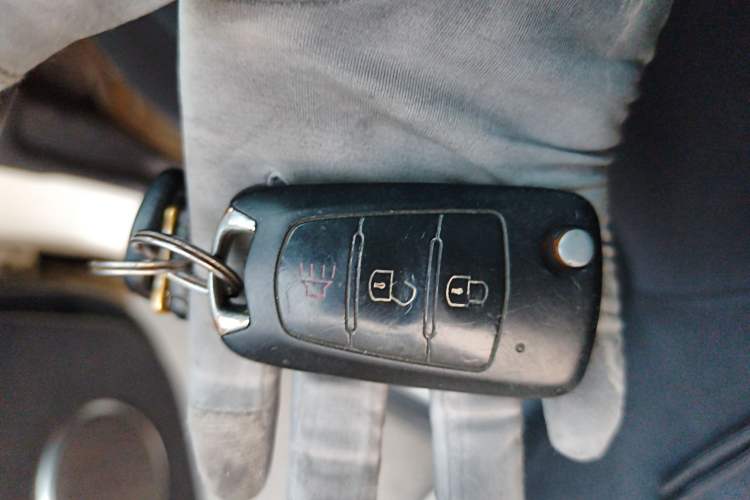 Used Haval H5 Classic 2013 Zhizun Edition 2.0T Manual Two-Wheel Drive Entry-Level Model