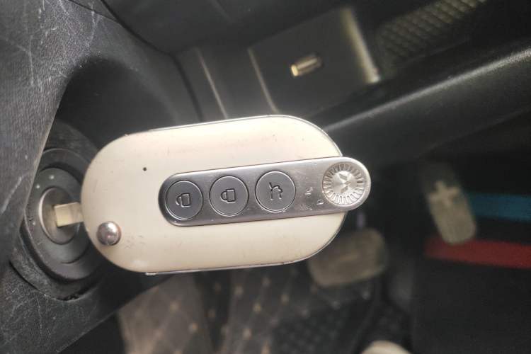 Used Wuling Hongguang MINIEV 2022 GAMEBOY 300km Enthusiast Model with Lithium Iron Phosphate Interior 1