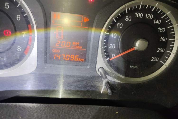 Used Venucia R50 2013 1.6L Manual Luxury Edition