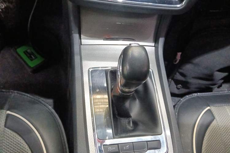 Used Roewe i6 2019 PLUS 1.6L CVT 4G Connected Flagship Deluxe Edition
