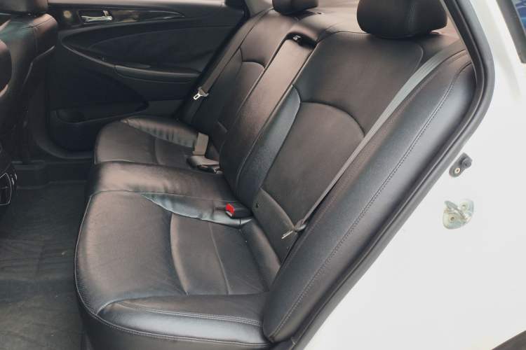 Used Hyundai Sonata 2014 2.4L Automatic Leading Edition China V Standard Left Rear Seat