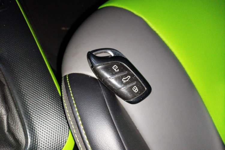 Used Roewe Clever 2021 302 km New Four-Seater Super-Efficient Version