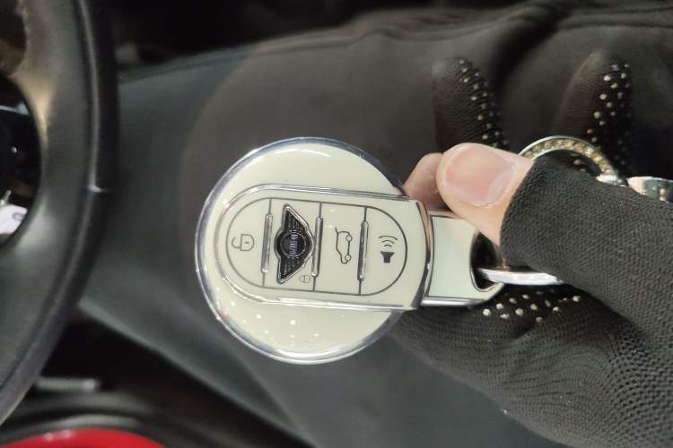 Used MINI MINI 2021 1.5T COOPER Classic Edition Five-Door Version
