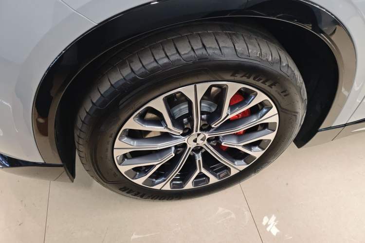 Used Nio EC6 2025 75 kWh Left Front Wheel Hub