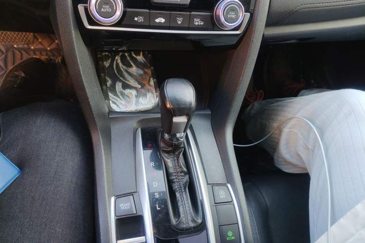 Used Honda Civic 2016 220TURBO CVT Prestige Edition
