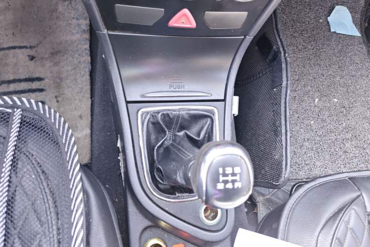 Used Dongfeng Aeolus H30 2014 CROSS 1.5L Manual Gratitude Edition
