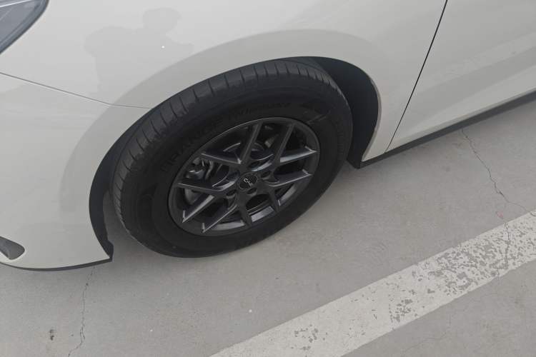 Used BYD Seal 06 New Energy 2024 DM-i 80KM Luxury Model Left Front Wheel Hub