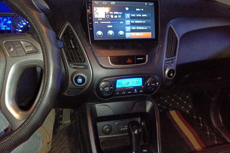 Used Hyundai ix35 2012 2.0L Automatic Two-Wheel Drive Elite Edition GLS
