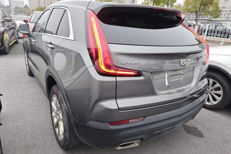 Used Cadillac XT4 2018 28T Two-Wheel Drive Tech Version