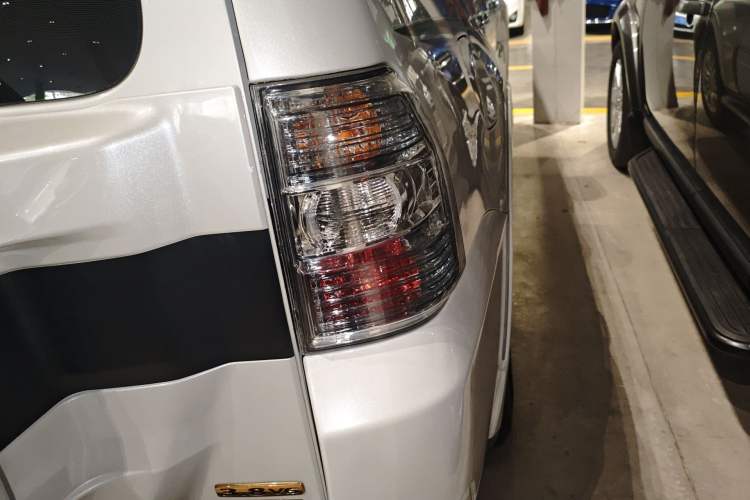 Used Mitsubishi Pajero 2018 V97 3.8L 5-Door GLS Sunroof – Middle East