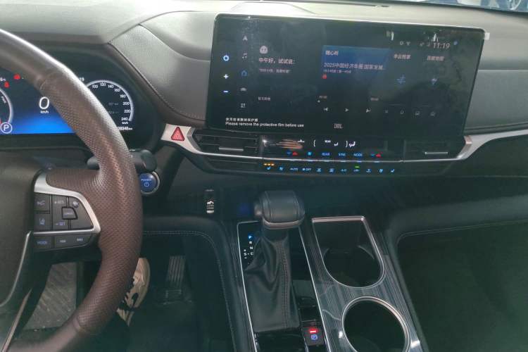 Used Toyota SIENNA 2021 2.5L Hybrid Platinum Edition Audio And AC Panel