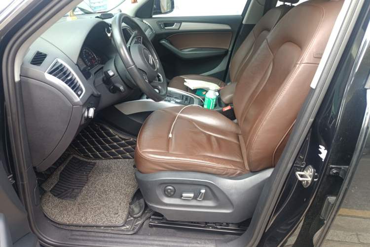 Used Audi Q5 2017 Plus 40 TFSI Technology Model