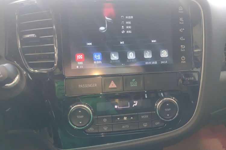 Used Mitsubishi Outlander 2019 2.4L 4x4 Zhi Xiang Edition 7 Seats China VI Standard