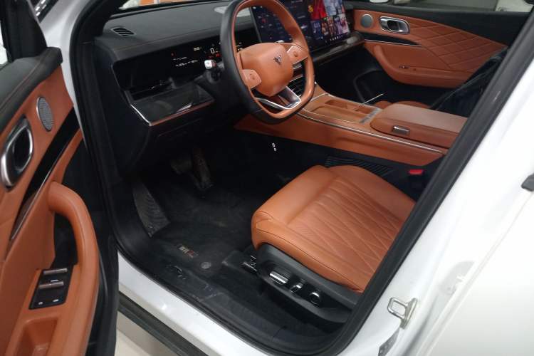 Used NETA L 2024 Extended-Range 220 Flash-Charge Edition