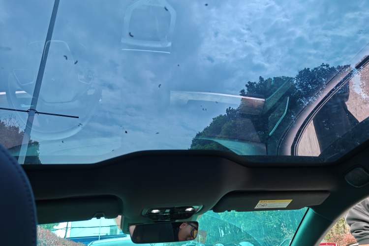 Used NETA S 2022 All-Electric 650 km Four-Wheel Drive Premium Version
