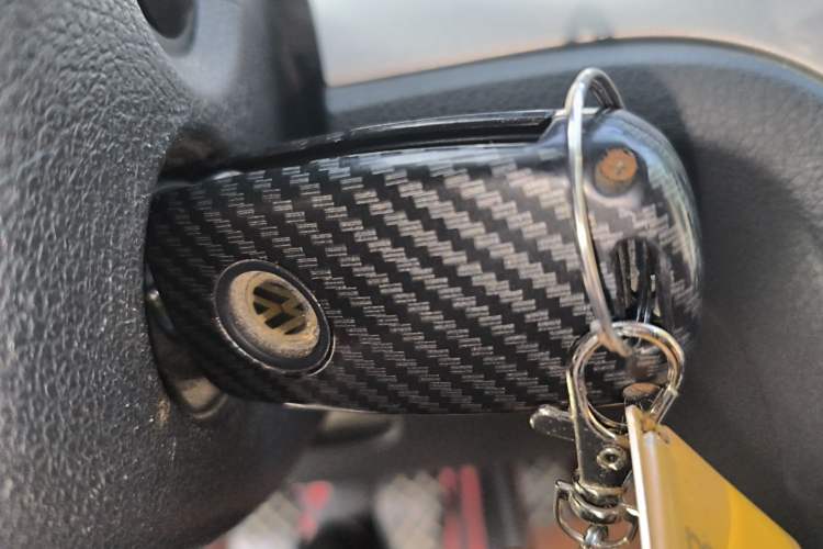 Used Volkswagen Gran Lavida 2013 1.6L Manual Fashion Model