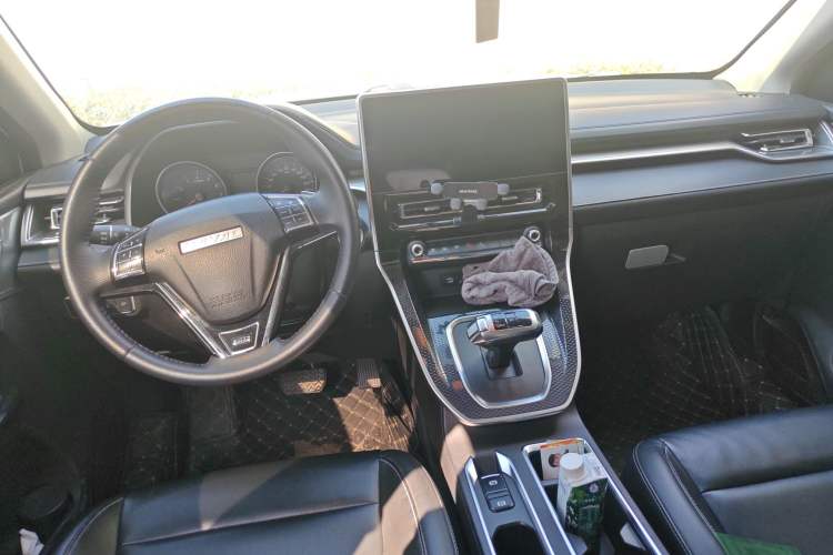 Used Haval M6 2021 PLUS 1.5T DCT Luxury Smart Connectivity Model
