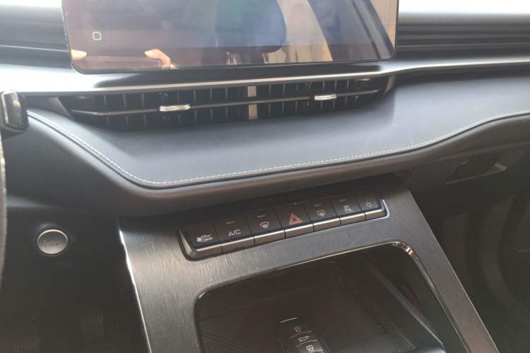 Used Haval H6 2021 3rd Generation 1.5T Automatic Two-Wheel-Drive Supreme Audio And AC Panel