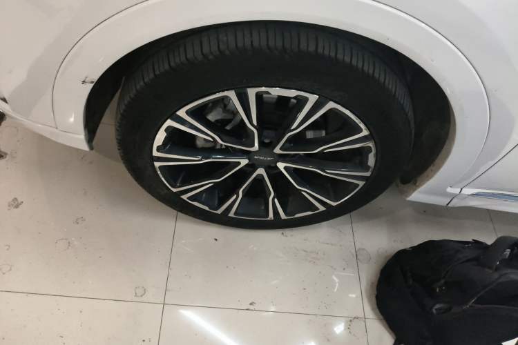 Used JETOUR X70 2023 Zhuge 2.0T DCT Kongming 5-Seater