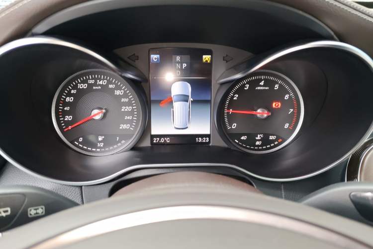 Used Mercedes-Benz GLC 2019 Refreshed GLC 300 L 4MATIC Dynamic Edition
