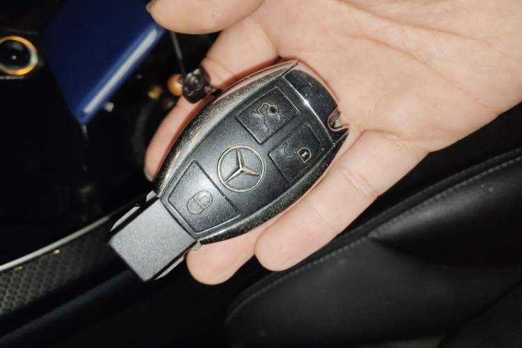 Used Mercedes-Benz C-Class 2017 Restyled C 200 Sport Edition Vehicle Key