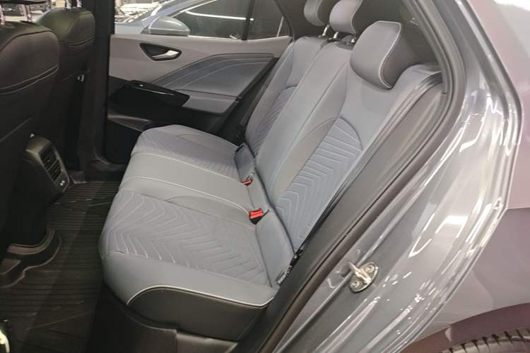 Used Volkswagen ID.3 2025 Revised Version Smart Edition Outstanding Grade Left Rear Seat