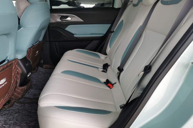 Used Geometry E Firefly 2024 301km Starlight