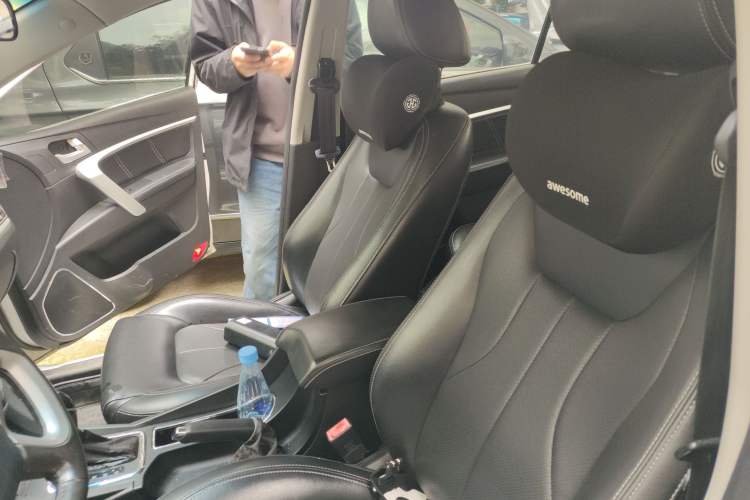 Used Geely Auto Emgrand 2016 Sedan 1.5L CVT Upward Version
