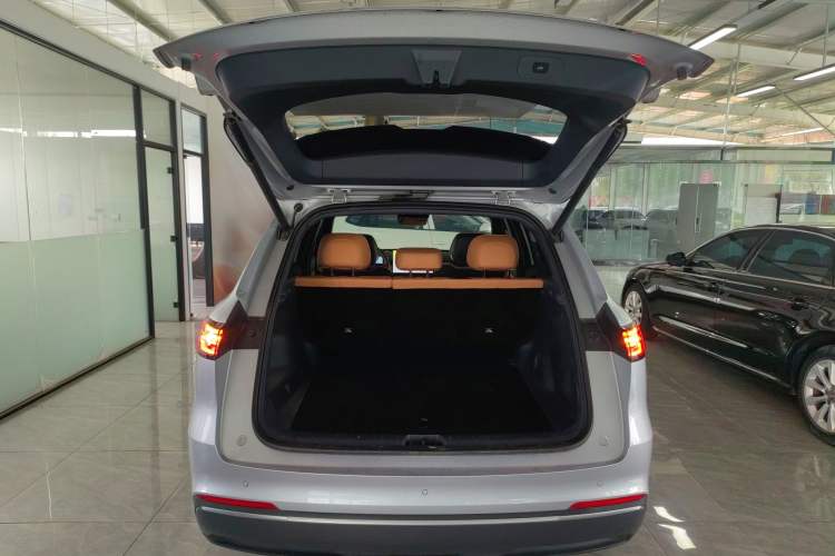 Used Geely Galaxy Xingjian 7 EM-i 2025 120km Flagship Edition
