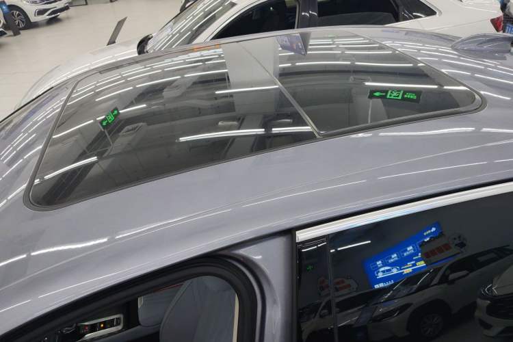 Used Hongqi H5 PHEV 2025 130 Super Hybrid Version Roof