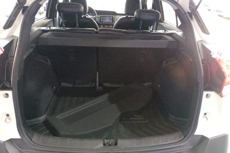 Used Nissan Kicks 2019 1.5L CVT Cool Enjoy Edition