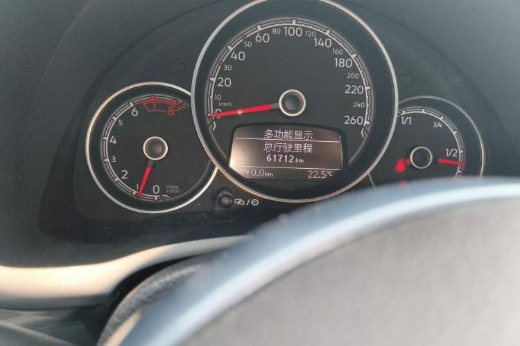 Used Volkswagen Beetle 2018 180TSI Yile Model Odometer Close Up