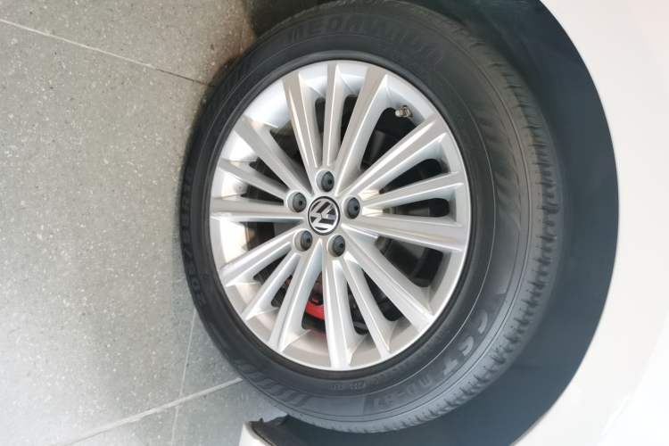 Used Volkswagen Gran Lavida 2014 1.6L Automatic Sport Edition