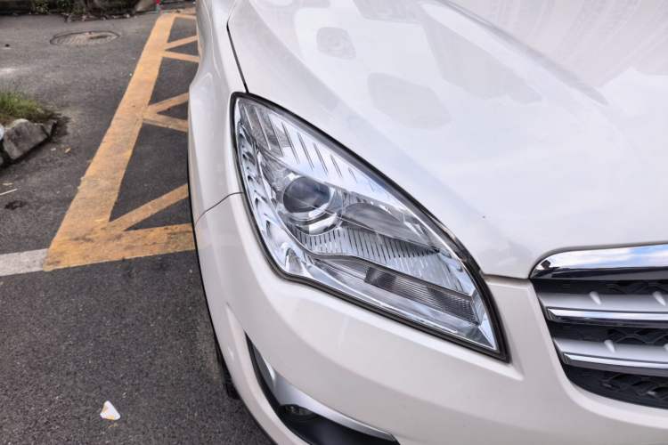 Used CHANGAN CS35 2015 1.6L Automatic Luxury Model China IV Standard