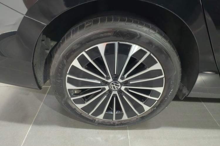 Used Volkswagen Magotan 2024 380TSI DSG Prestige Edition DaMai Package
