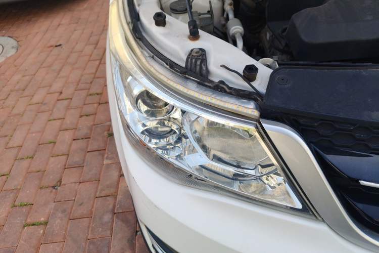 Used Baojun 730 2016 Revised Version 1.5L Manual Standard Model 5 Seats
